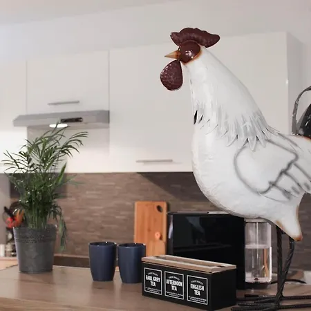 Happy With Private Parking Apartman