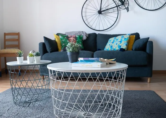 Happy With Private Parking Apartment *